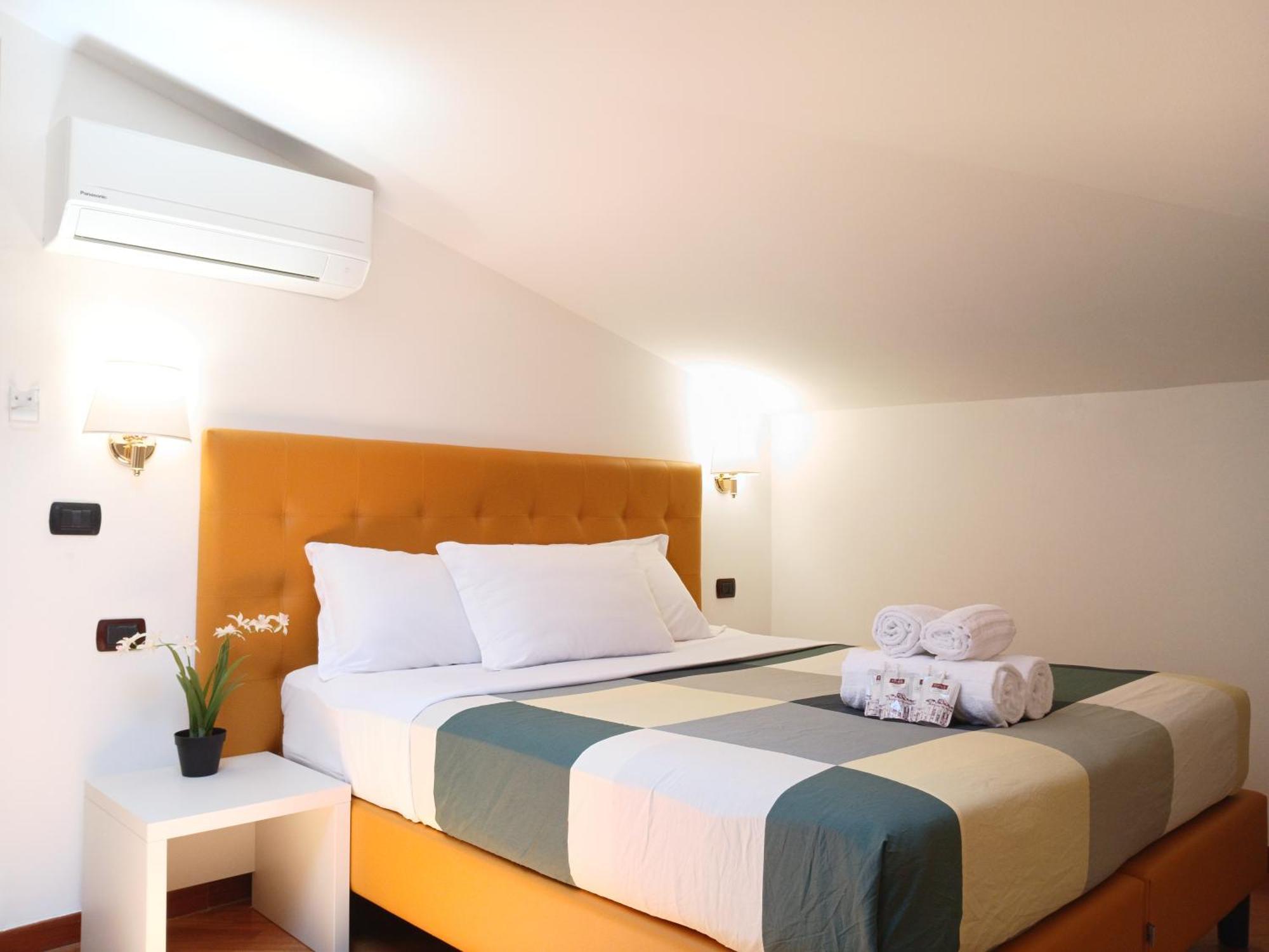 Attic Garden Hotel Rom Eksteriør billede