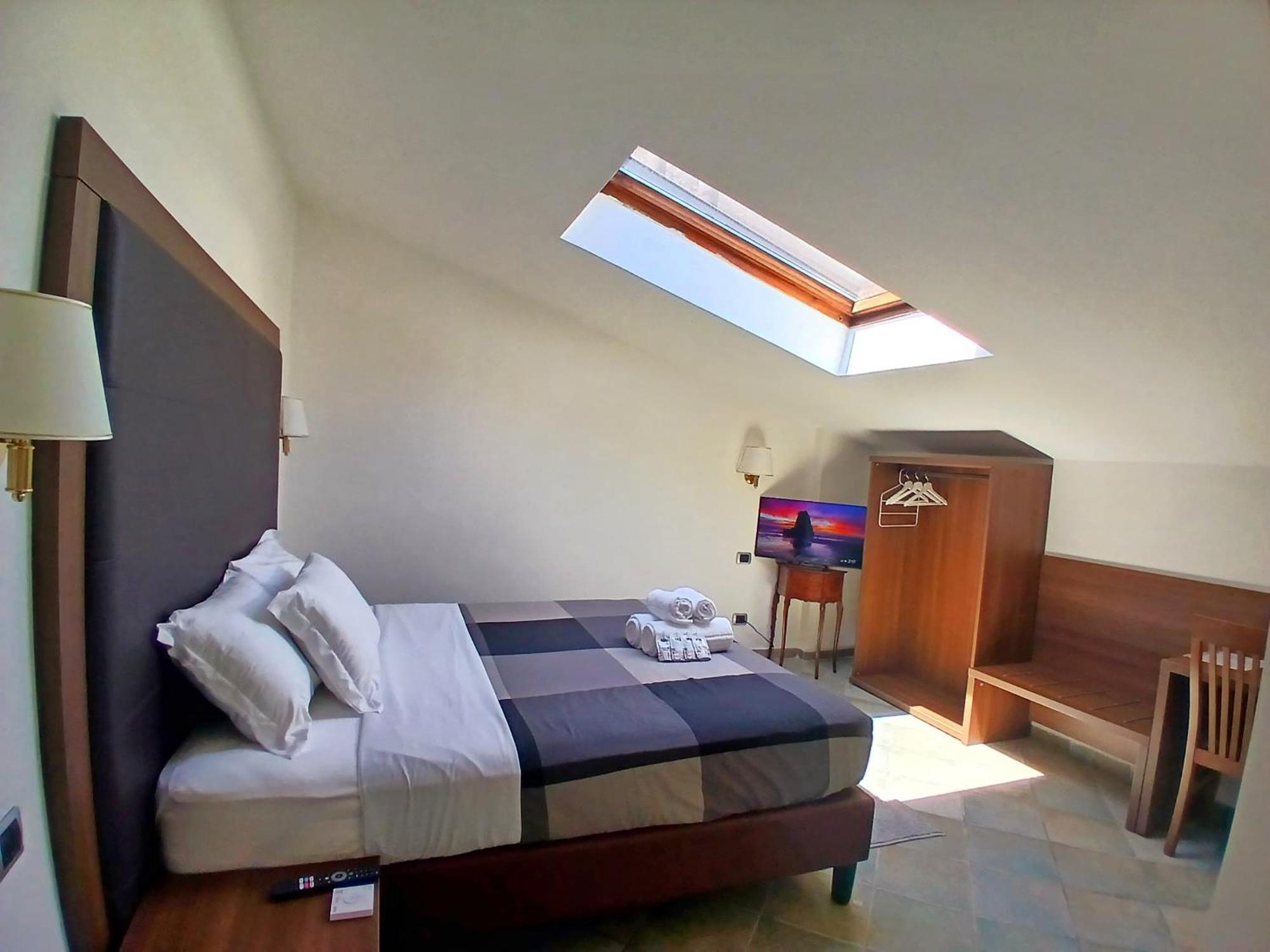 Attic Garden Hotel Rom Eksteriør billede